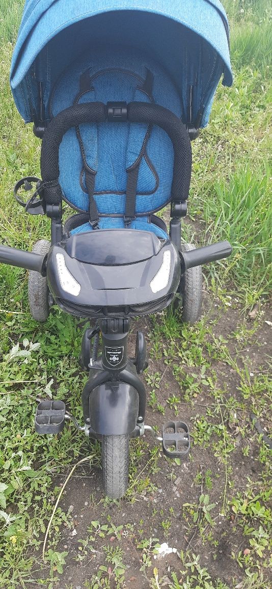 Продам трёхколёсный велосипед с музыкой, с родительской рукой 2 в 1. Х