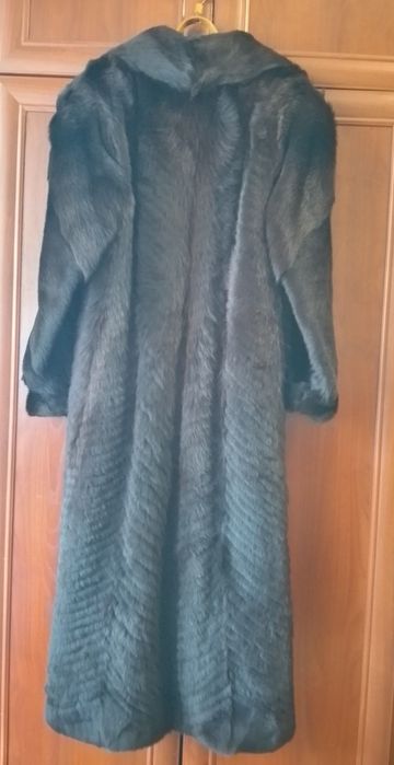 Продам шубу з вовка