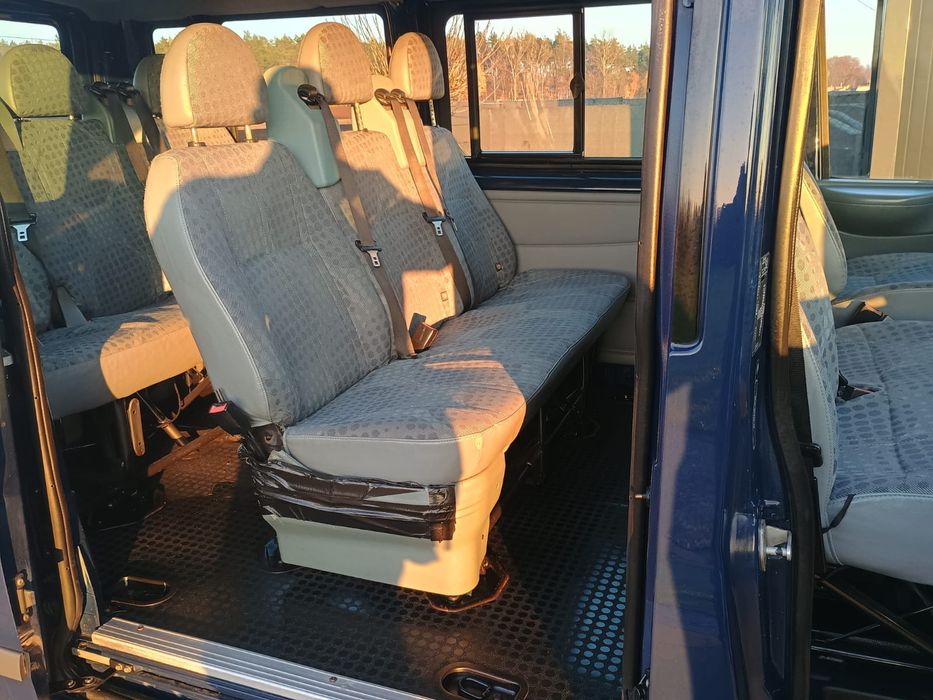Ford Transit 9 osób! Mały przebieg!