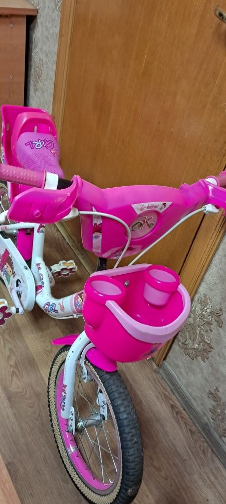 Дитячий велосипед для дівчинки з музикою