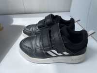 Дитячі кросівки adidas 23 розмір