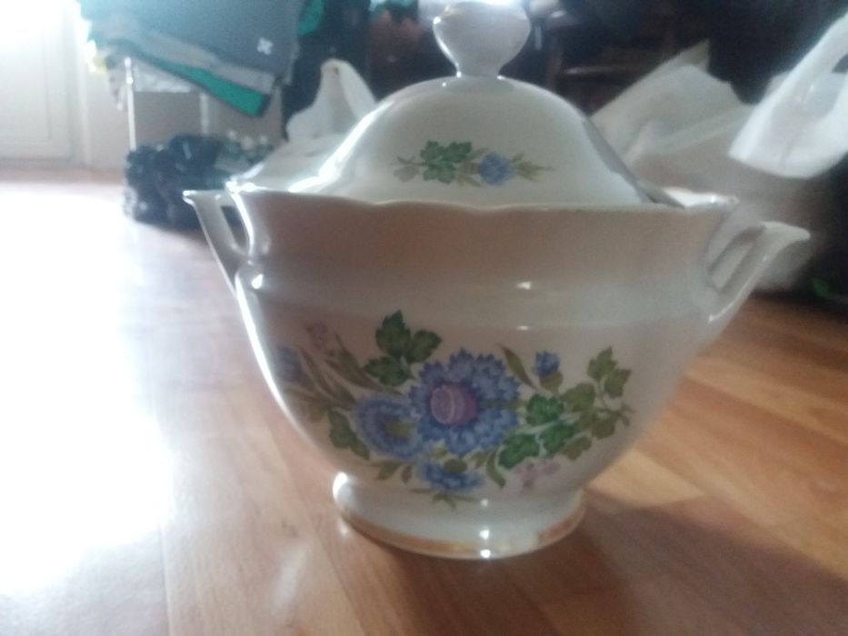 Продам супницу .