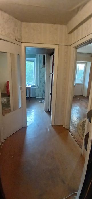 Продам 1 ком на Куреневке по ул. Кириловская