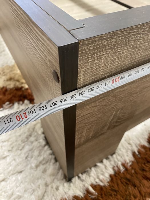 Ліжко 200х140 в доброму стані.