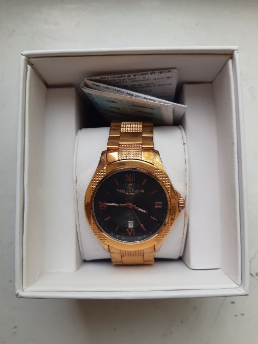 Часы Ted Lapidus Paris