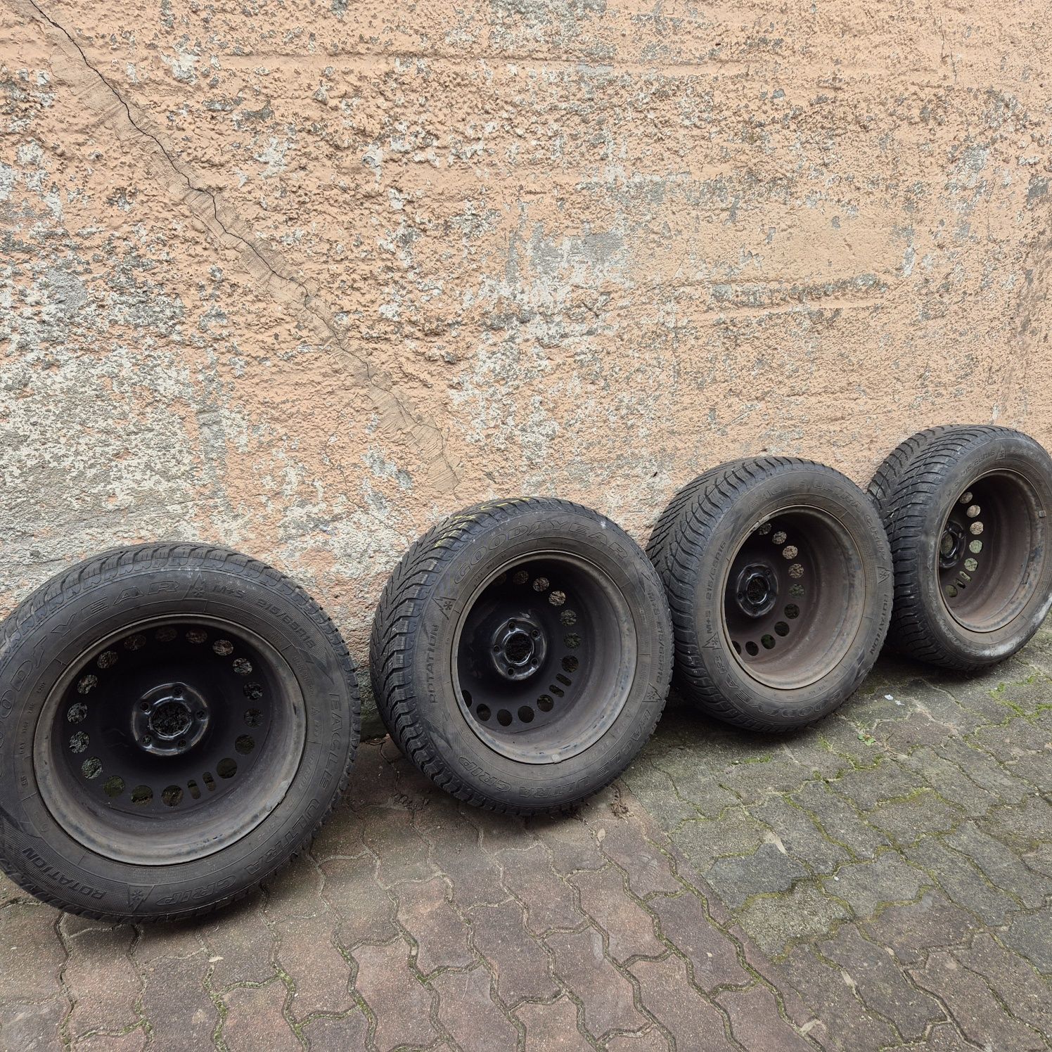 Felgi stalowe z oponami, Koła zimowe 215/65 R16
