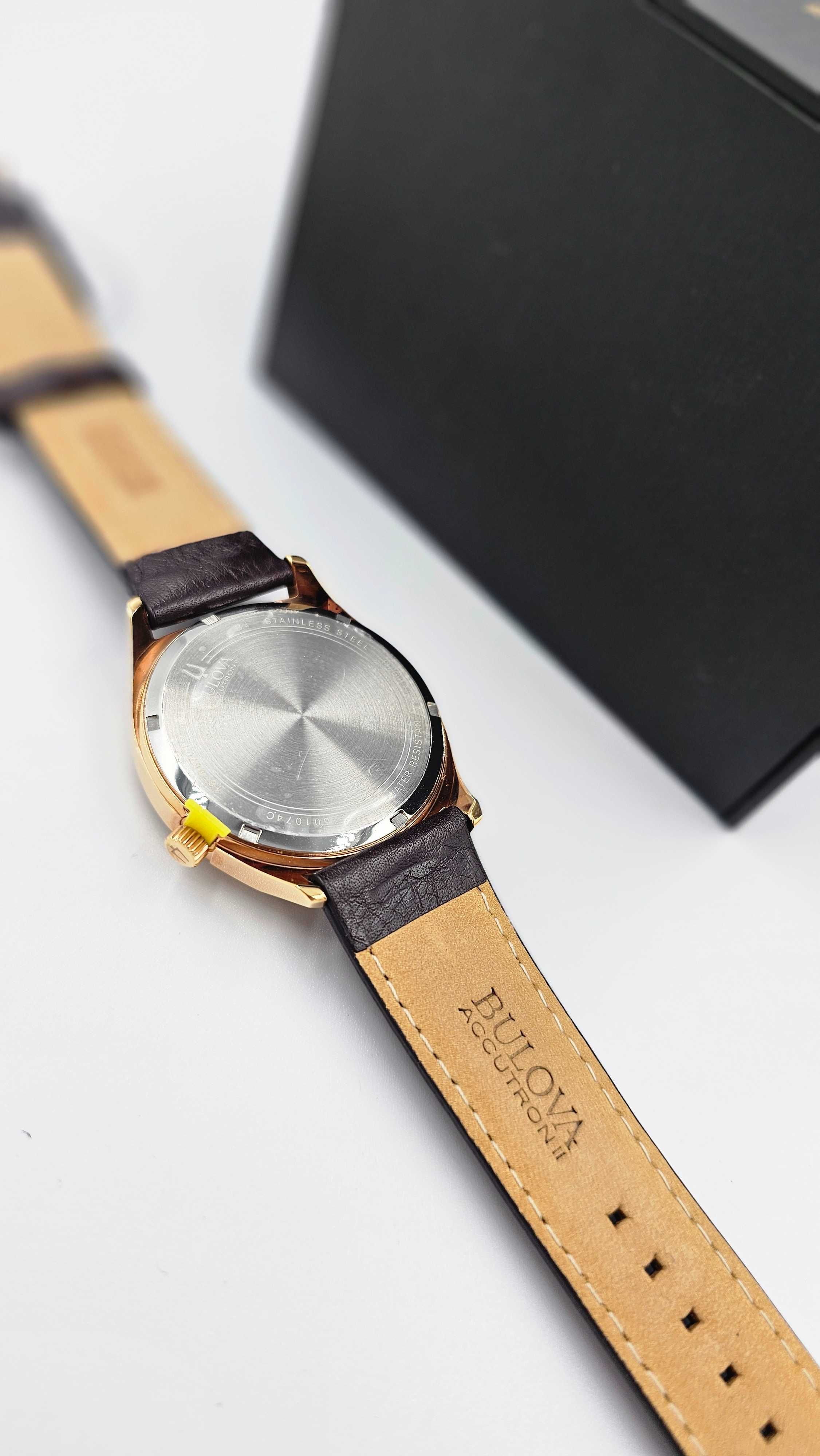 Zegarek męski Bulova Accutron II różowe złoto Piękny Elegancki