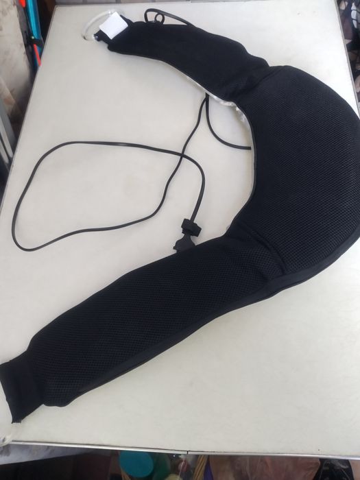 Массажёр для шеи и плеч фирма  Beurer MG 150