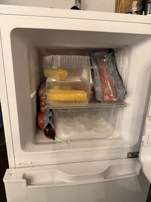 продам холодильник elenberg