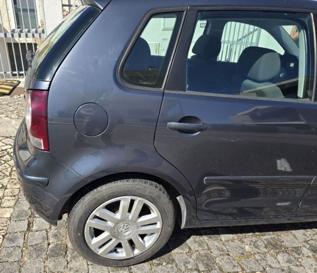 Volkswagen Polo 1.2 de junho de 2007 (paga 39.95 de iuc).

- vistoria