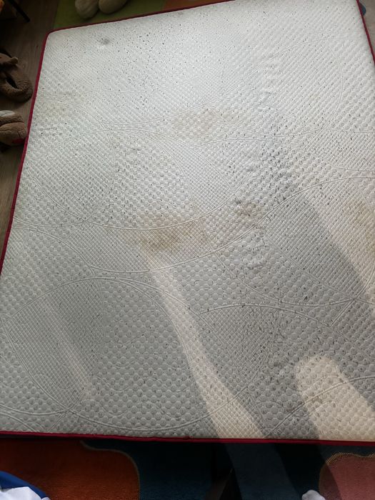 Безкоштовно матрац топер