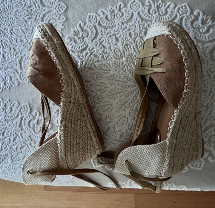 Alpercatas / sandálias cor Beje 41