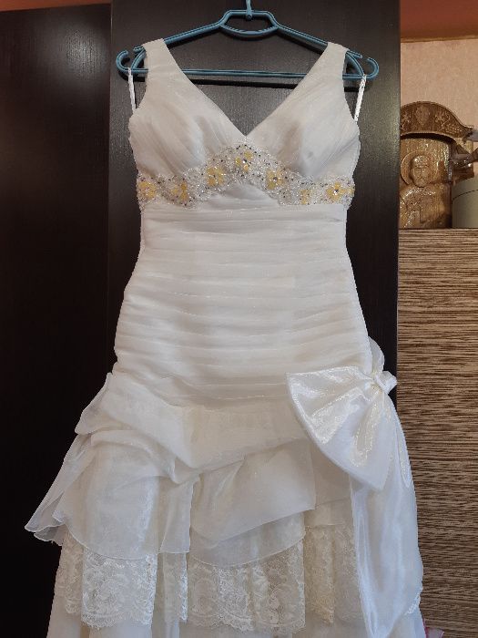 Свадебное платье цвет айвори раз. 42/44 rus Alice-fashion