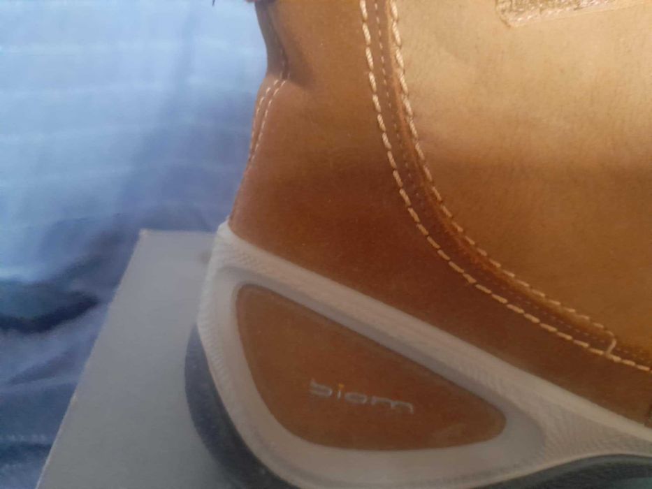 Buty jesienno-zimowe Ecco Biom Grip – rozmiar 38, stan idealny