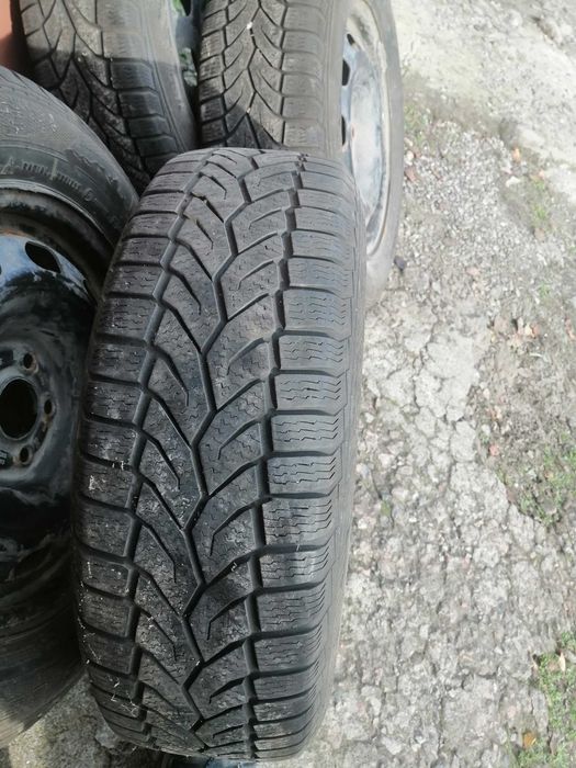 Резина зимняя 195/65/15 на дисках
