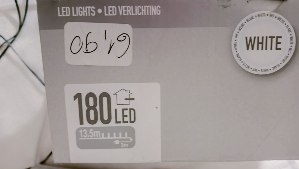 180 światełek led