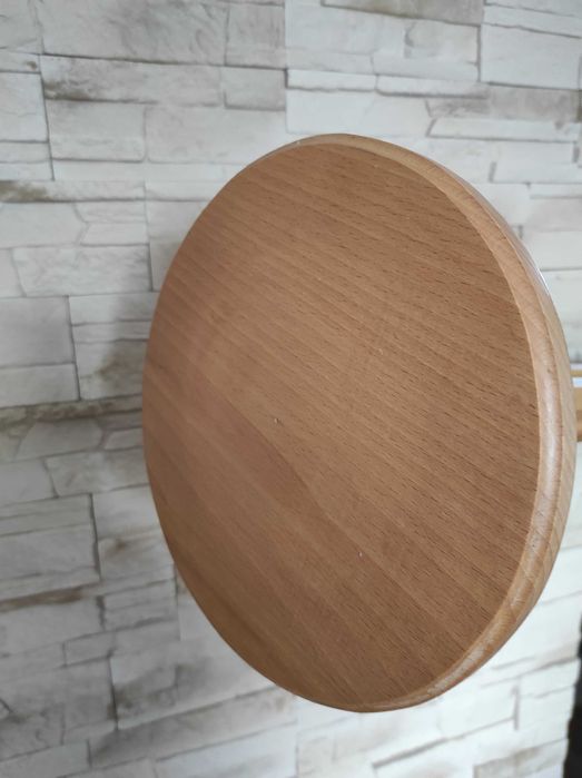 Stolik kolumienkowy pod dekorację