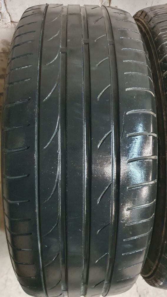 Шини  215/55 R17