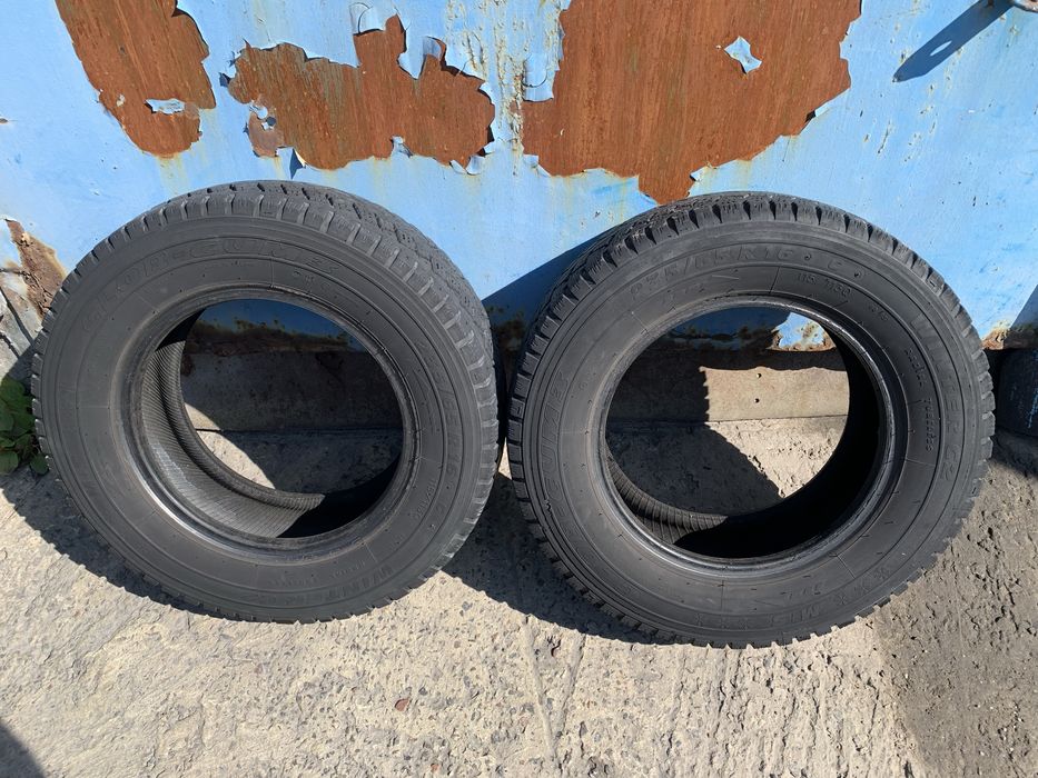 Шини зимові 225/65/р16с