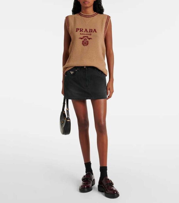 Міні-спідниця Prada