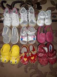 Детские вещи от 0 до 1 годика + обувь + игрушки+ванночка