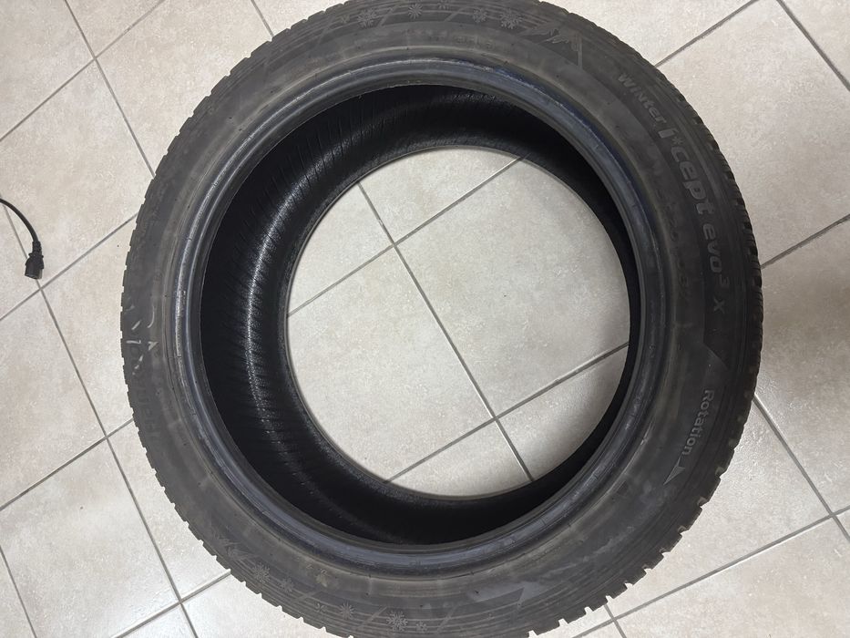 Зимові шини Hankook Winter I*Cept Evo3 X W330A 265/45 R20 108V