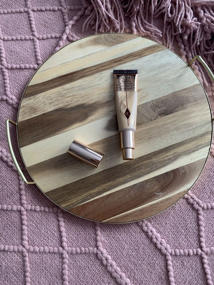 Charlotte Tilbury beautiful skin podkład