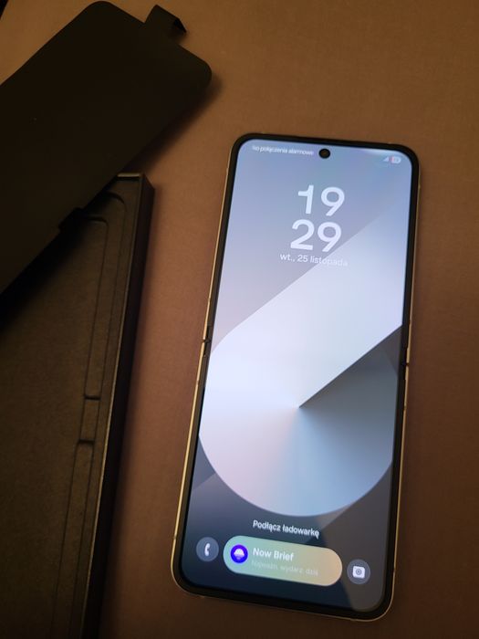 Nowy Samsung Galaxy Flip 6 256GB