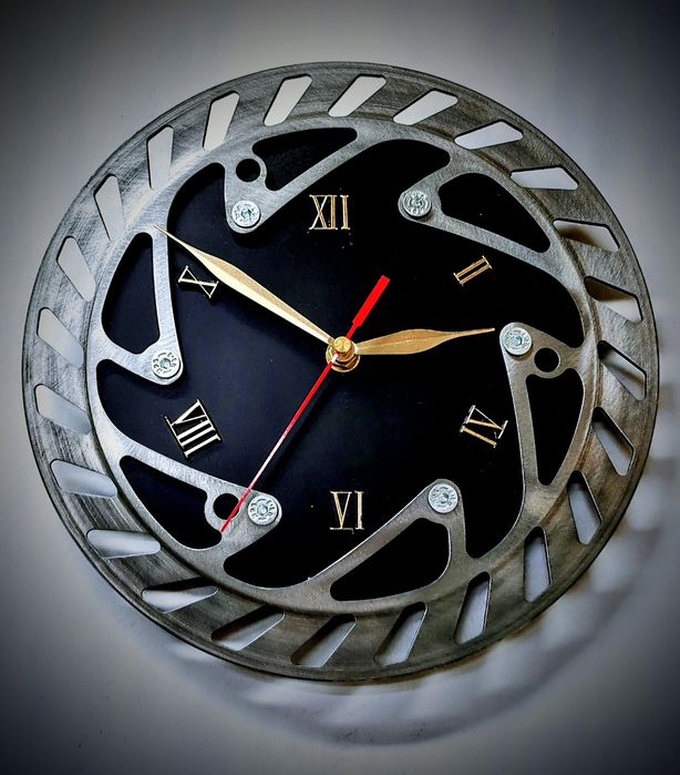 Zegar z tarczy hamulcowej