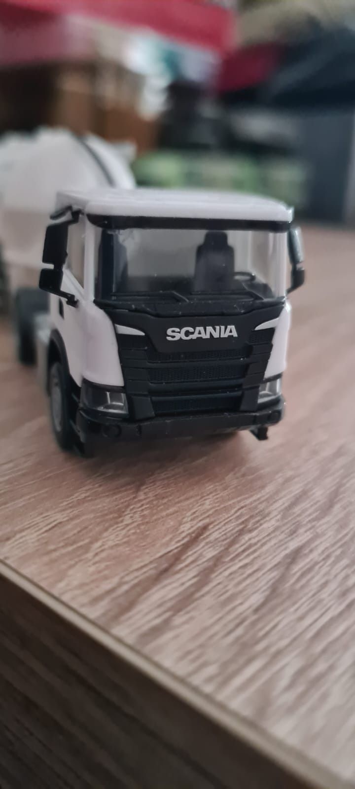 Model Scania R410 silos cementowy 1:87