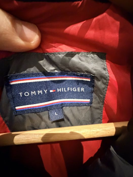 пуховик Tommy Hilfiger розмір чолов. L