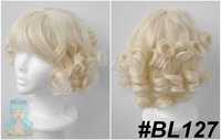 Krótka blond lokowana peruka z przedziałkiem grzywką lolita cosplay