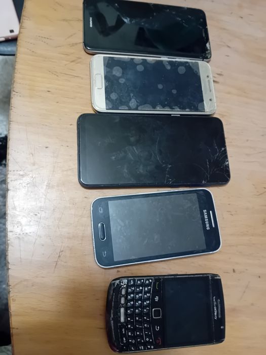 Telemóveis e tablets avariados