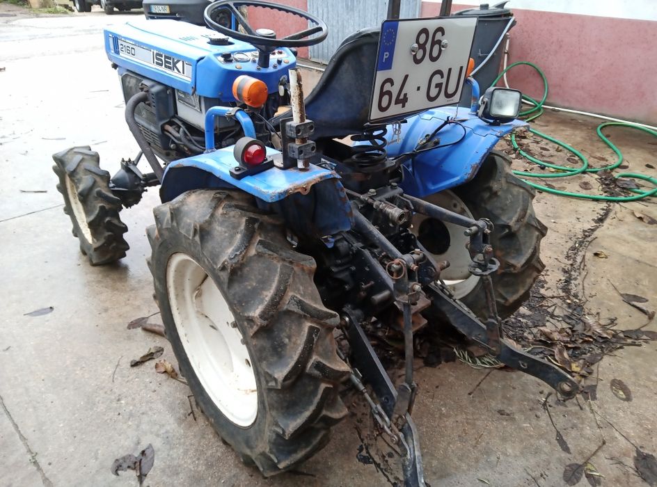Trator izeki 2160 com documentos