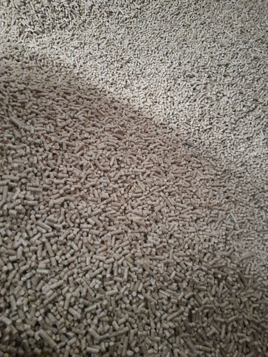 Pellet sosnowo dębowy