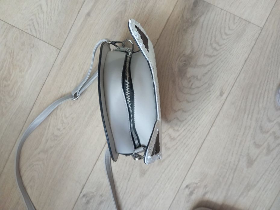 Torebka kotek z cekinami