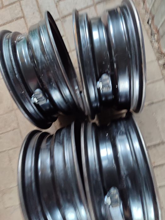 Диски металеві r15 hyundai kia 5.114.3 dia 67.1 et 46