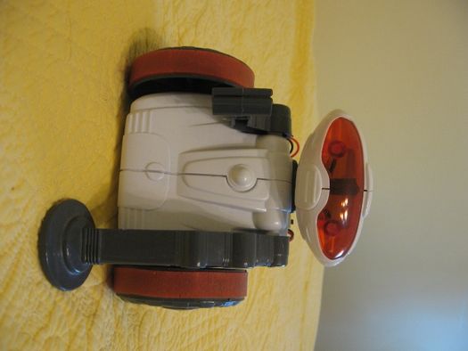 robot milo w idealnym stanie
