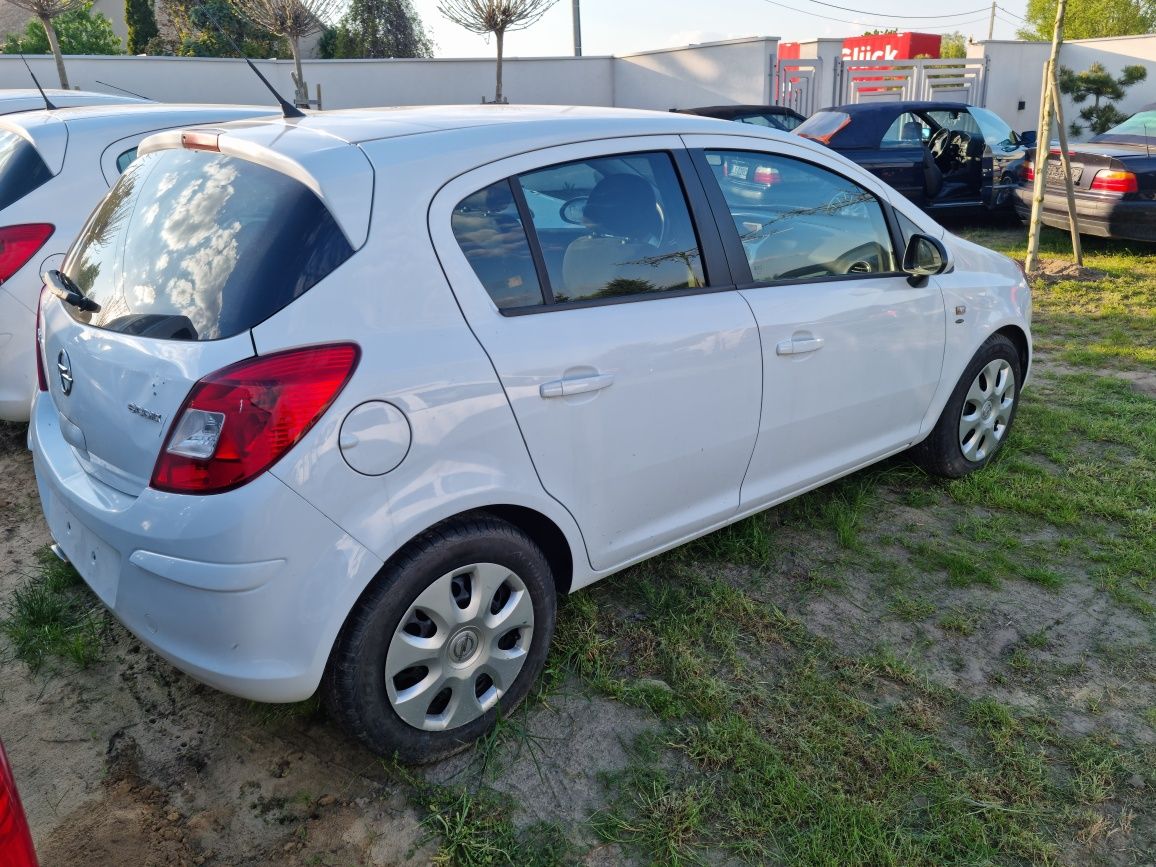 Opel corsa D 5d 1.2 eco flex vat 23%