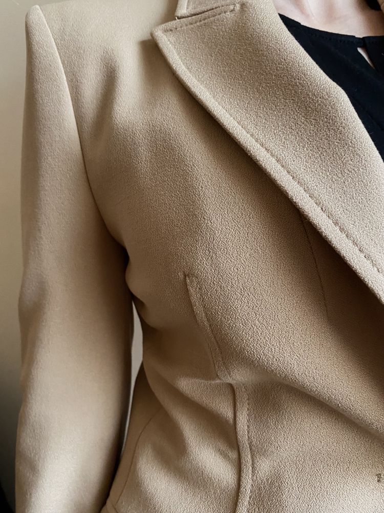 Приталений піджак zara