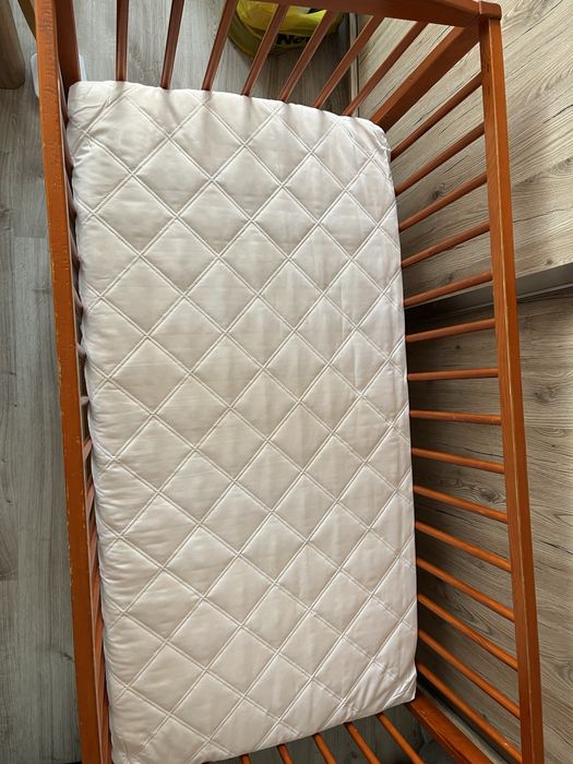 Łóżeczko z funkcją kołyski 120x60cm + materac jak nowy