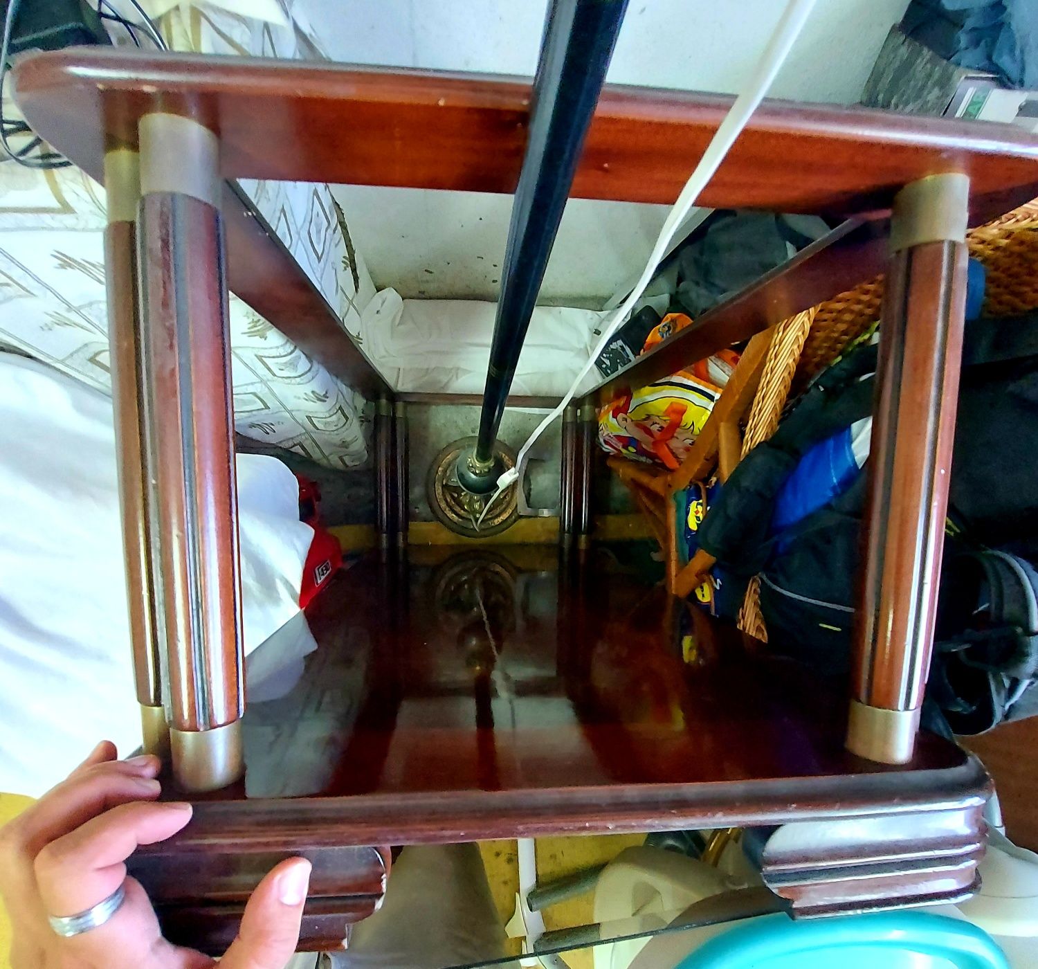 Mesa de centro com vidro