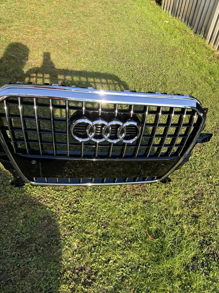 Решітка Audi Q5 S line 8R0.853.651