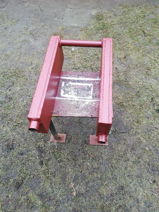 Wężownica ( podkowa) - prawa z mufkami  50 x 50 x 16
