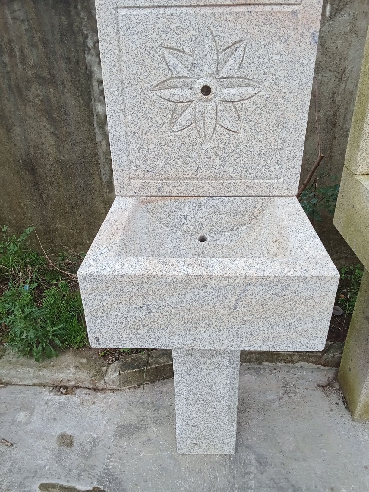 Fontanário em granito