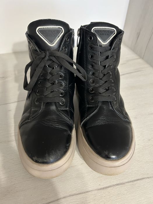 Продам зимові шкіряні ботінки 36р