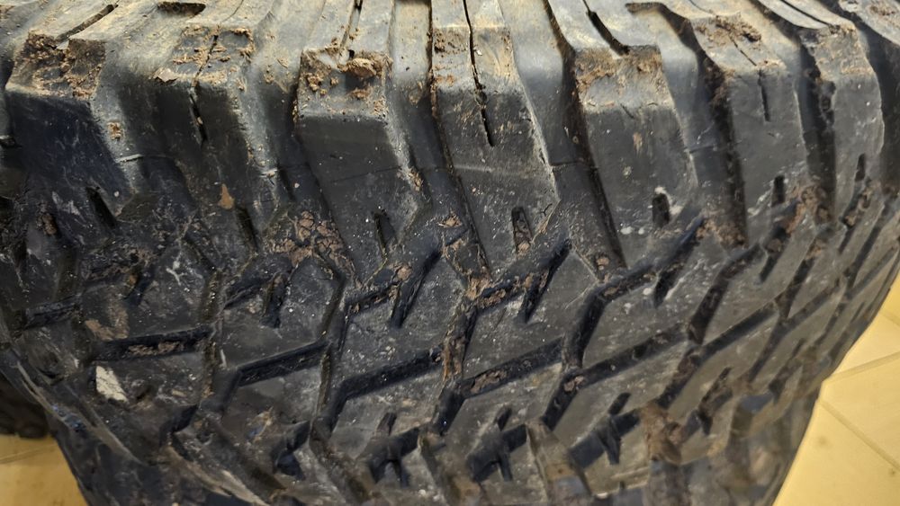 Pneus 31x10.5xr15 Fedima/Goodyear