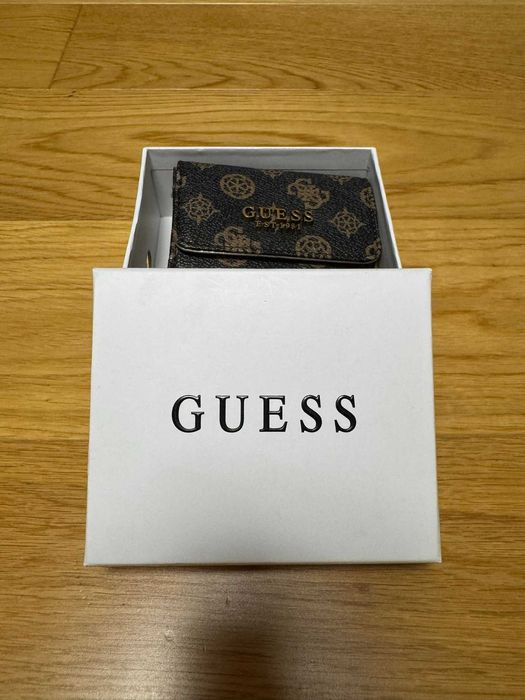 GUESS portfel skórzany portfelik