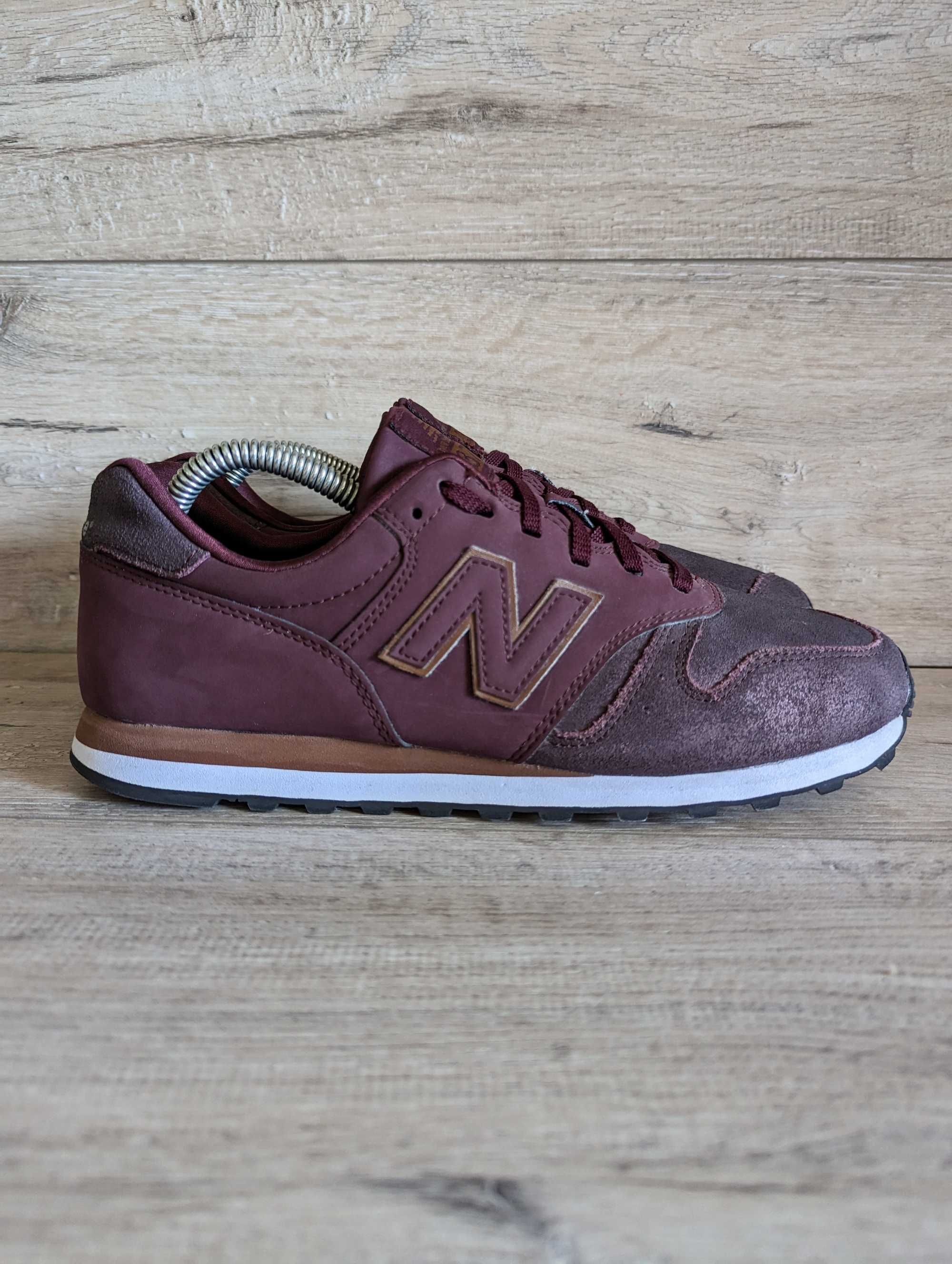 Кроссовки женские б/у Нью Беленс New Balance 41 р 26.5 см замш