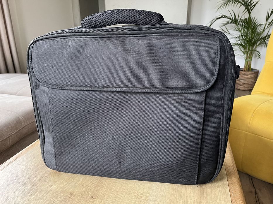 Torba do laptopa 15 6 jak nowa etui czarna